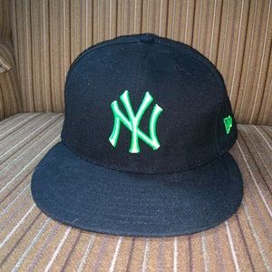 New Era Fitted Hat size 8. Excellent condition. Rarely worn.